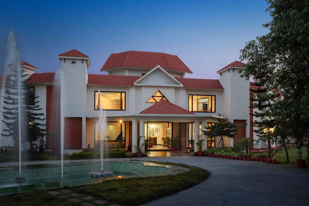 Naturoville Wellness Resort Rishikesh - Surrounded By Nature, Rooted In Wellness Doiwāla Buitenkant foto